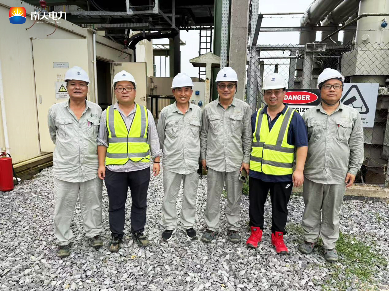 南天技术团队与CMEC项目经理合影留念 拷贝.jpg